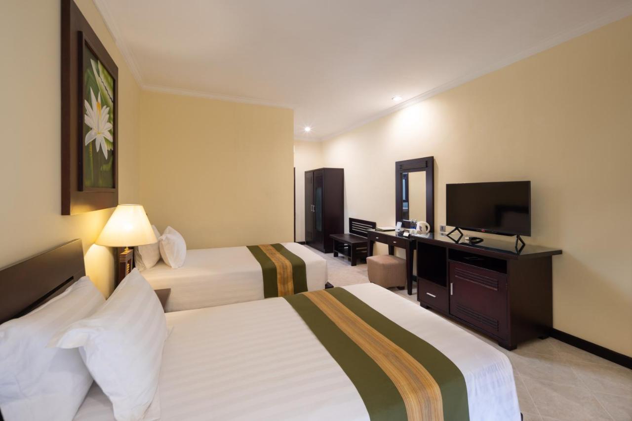 Adi Dharma Hotel Kuta Kuta Lombok Zewnętrze zdjęcie